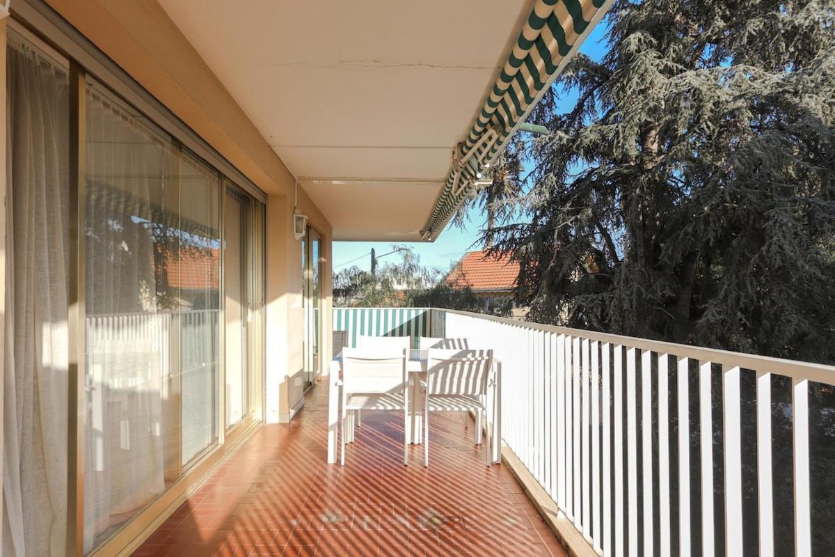 Appartement A Avec Terrasse Ensoleillee Antibes