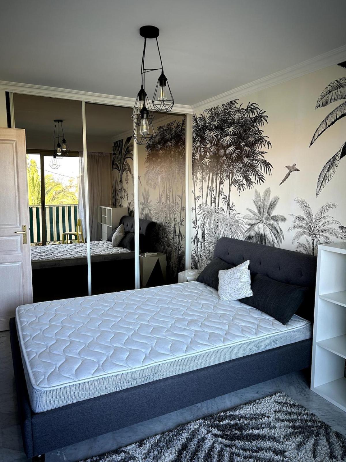 Appartement A Avec Terrasse Ensoleillee Antibes